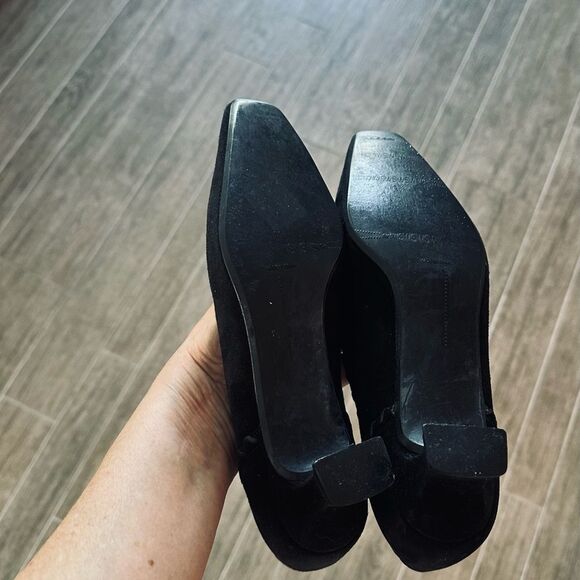 Stuart Weitzman Barclo black, suede loafers. - Picture 6 of 8